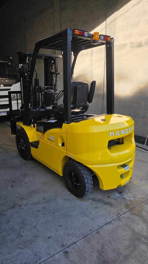 Autoelevador Hangcha 2.5 toneladas